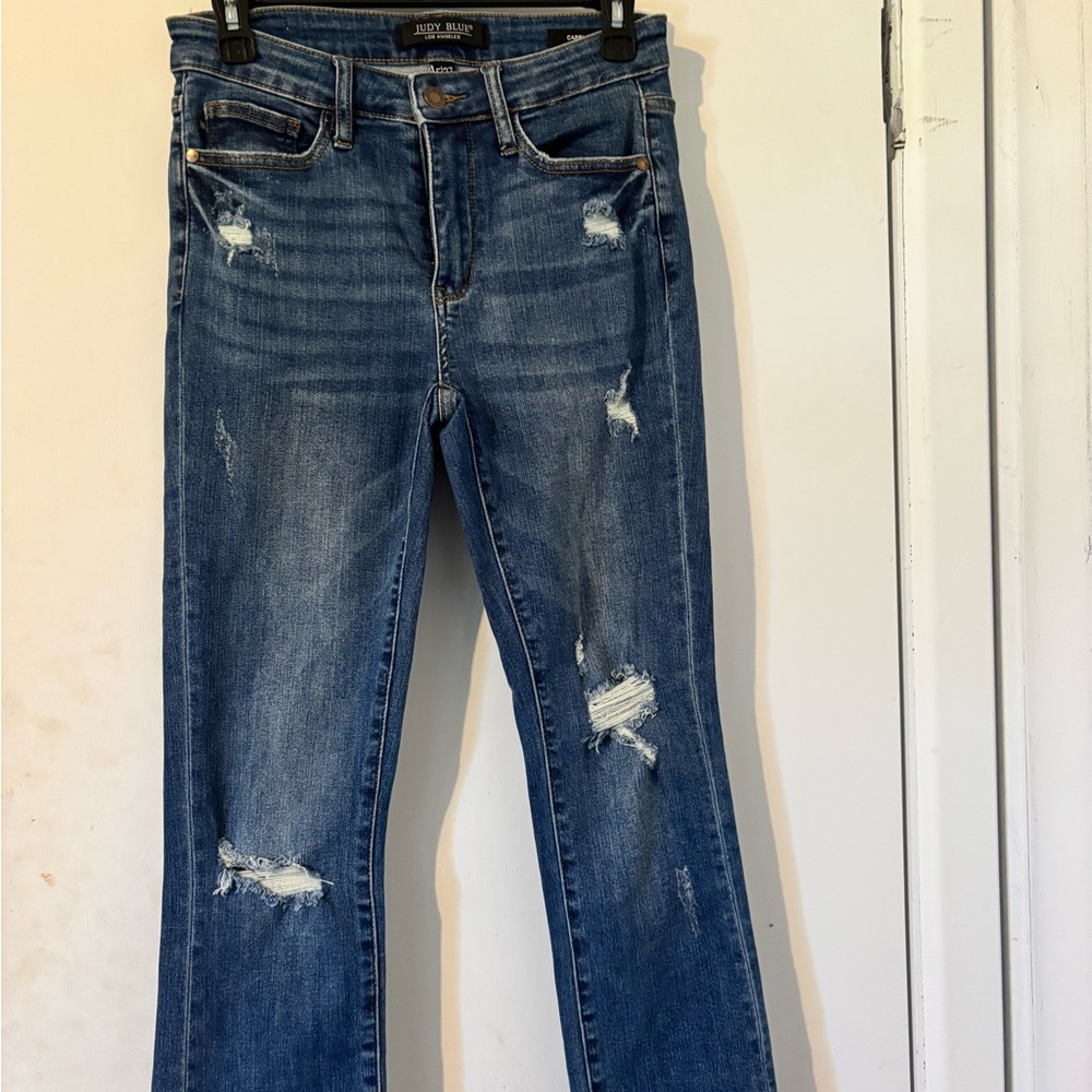 Judy Blue Capris Distressed Blue